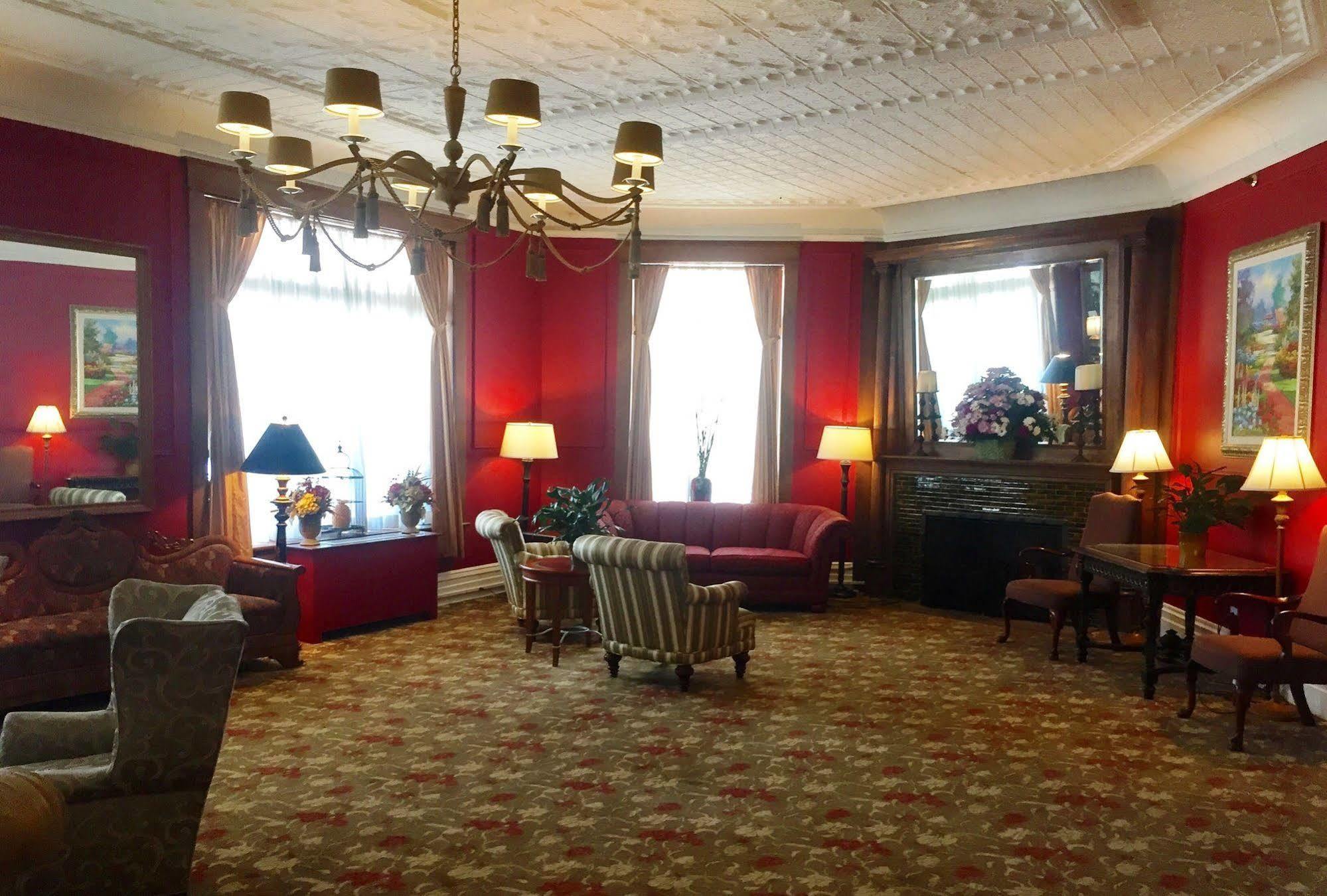 פטוסקי Perry Hotel מראה חיצוני תמונה