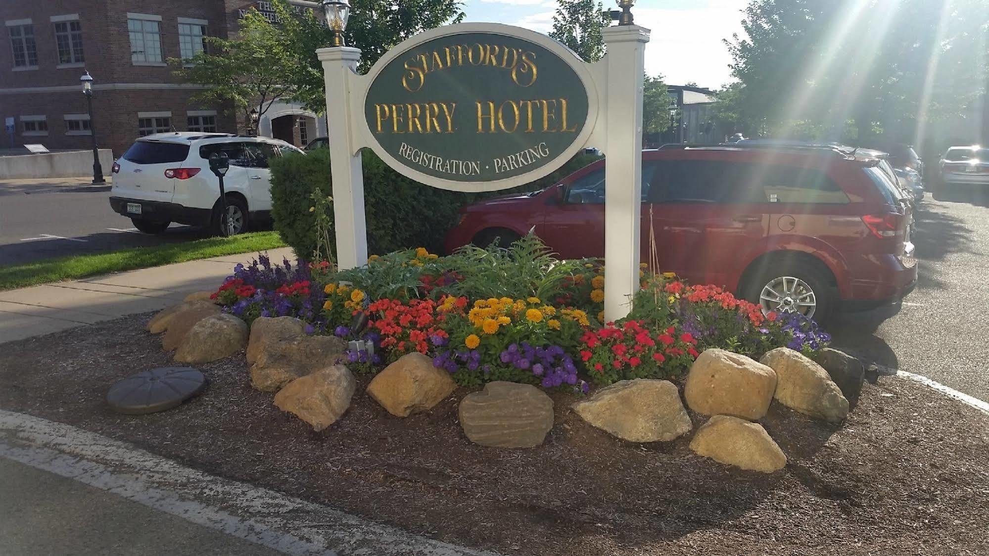 פטוסקי Perry Hotel מראה חיצוני תמונה